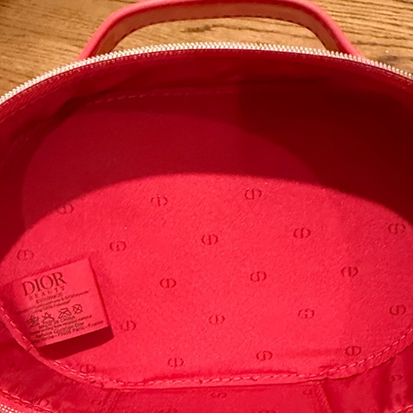 Dior Glossy Red Cosmetic Case - Picture 6 of 6